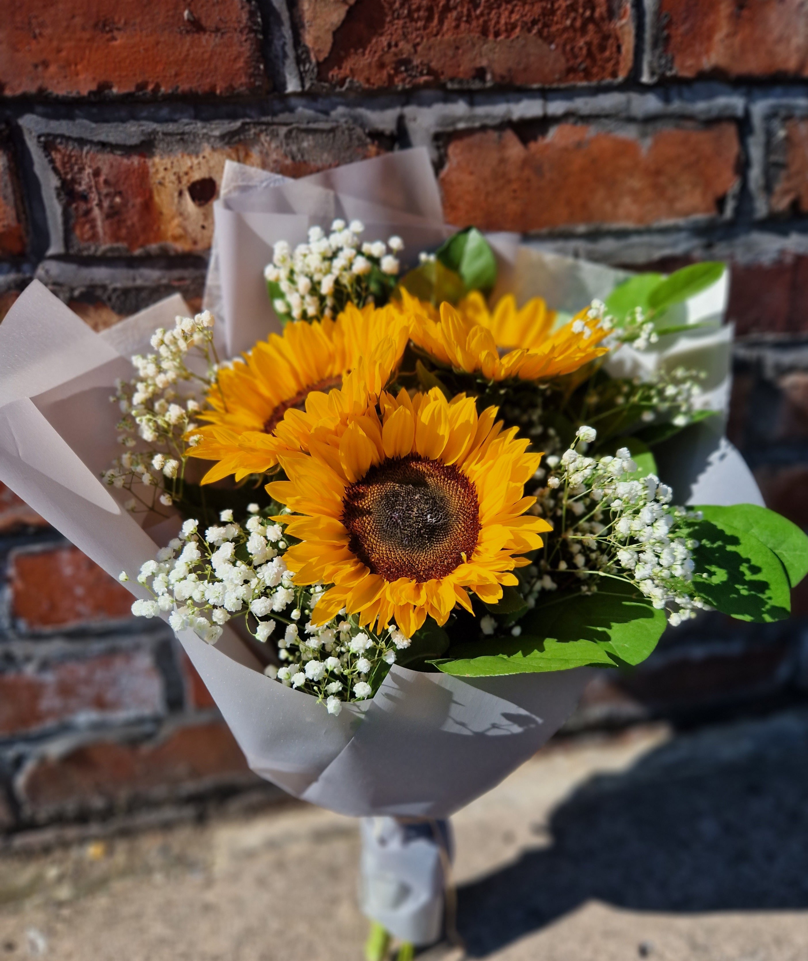 Graduation Sunflower Bouquet – Lula Flower Shop